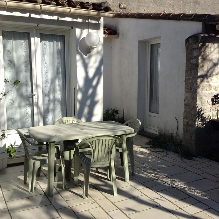 Maison Charmante A Sainte-Marie-De-Re Avec Terrasse Экстерьер фото